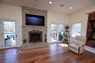 175 Lagoon Dr, Northfield, IL 60093 - Photo 22