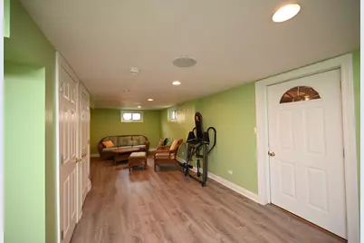 175 Lagoon Drive, Northfield, IL 60093 - Photo 50