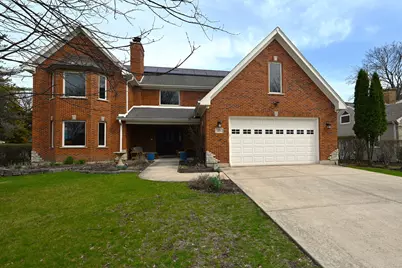 175 Lagoon Drive, Northfield, IL 60093 - Photo 1