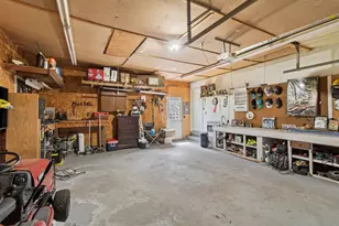 812 W 3rd St, Gilman, IL 60938 - Photo 18