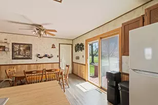 812 W 3rd St, Gilman, IL 60938 - Photo 6