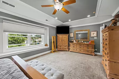 130 S Elm Tree Lane, Elmhurst, IL 60126 - Photo 10