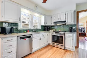 130 Belle Plaine Ave, Park Ridge, IL 60068 - Photo 6