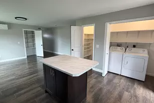 1099 Madison Ave, Braidwood, IL 60408 - Photo 4