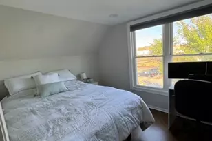 3942 N Bernard St, Chicago, IL 60618 - Photo 8