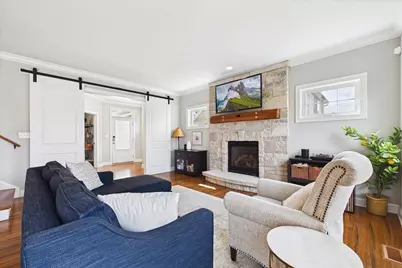 811 Michigan Street, Wheaton, IL 60187 - Photo 6