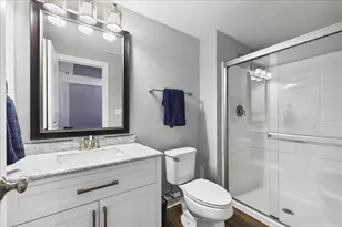 811 Michigan St, Wheaton, IL 60187 - Photo 26