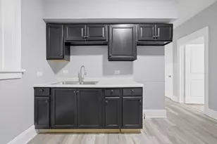 7353 S Blackstone Ave, Chicago, IL 60619 - Photo 4