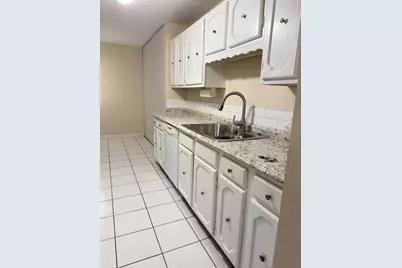 2201 S Grace Street #106, Lombard, IL 60148 - Photo 4