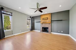 6 Kingsbrooke Ct, Bolingbrook, IL 60440 - Photo 10