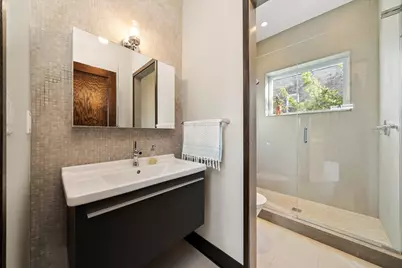 1529 N Harding Avenue, Chicago, IL 60651 - Photo 16