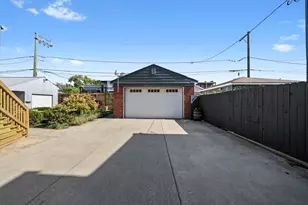 1529 N Harding Ave, Chicago, IL 60651 - Photo 6