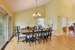 211 Briarwood Pass, Oak Brook, IL 60523 - Photo 8