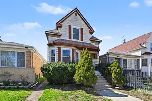 4638 N Hamlin Ave, Chicago, IL 60625 - Photo 2