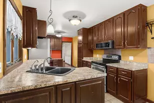 1015 N Lowden Rd, Streator, IL 61364 - Photo 12