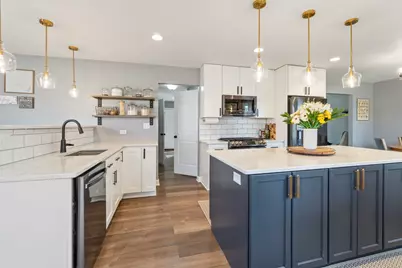 946 Pin Oak Circle, Cary, IL 60013 - Photo 2