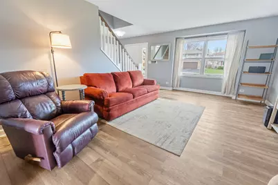 946 Pin Oak Circle, Cary, IL 60013 - Photo 8