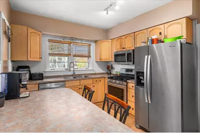 1060 Catherine Street, Joliet, IL 60435 - Photo 8