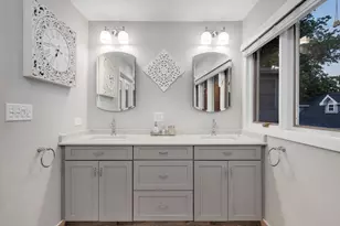 871 S Chatham Ave, Elmhurst, IL 60126 - Photo 18