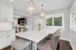 871 S Chatham Ave, Elmhurst, IL 60126 - Photo 10