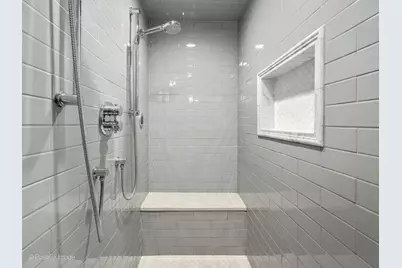 871 S Chatham Avenue, Elmhurst, IL 60126 - Photo 20