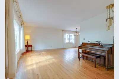 1407 N Douglas Avenue, Arlington Heights, IL 60004 - Photo 6