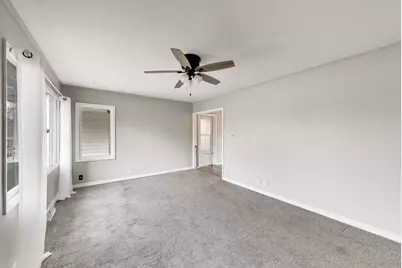 239 Maplewood Drive, Antioch, IL 60002 - Photo 4