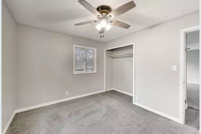 239 Maplewood Drive, Antioch, IL 60002 - Photo 12