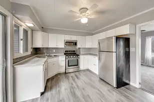 239 Maplewood Dr, Antioch, IL 60002 - Photo 8