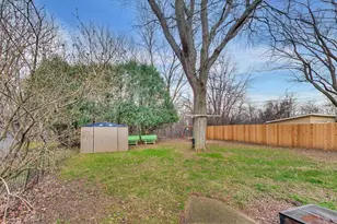 239 Maplewood Dr, Antioch, IL 60002 - Photo 28