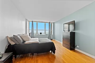 655 W Irving Park Road #4408, Chicago, IL 60613 - Photo 6