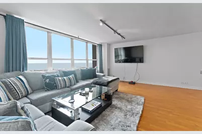 655 W Irving Park Road #4408, Chicago, IL 60613 - Photo 4