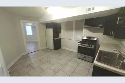 109 N Center Street #G, Joliet, IL 60435 - Photo 6