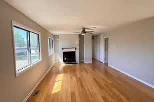722 Whitesail Dr, Schaumburg, IL 60194 - Photo 2