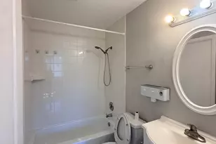 722 Whitesail Dr, Schaumburg, IL 60194 - Photo 6