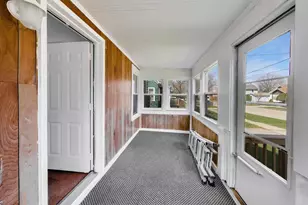 534 N May St, Aurora, IL 60506 - Photo 4