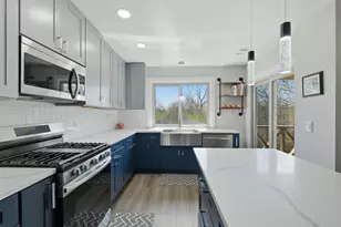825 Thornton Ct, Schaumburg, IL 60193 - Photo 10