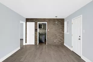 2046 E 72nd Pl, Chicago, IL 60649 - Photo 22