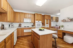 611 Belmont Ln, Carol Stream, IL 60188 - Photo 4