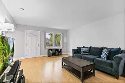 321 Fairchild Court #B, Bloomingdale, IL 60108 - Photo 4