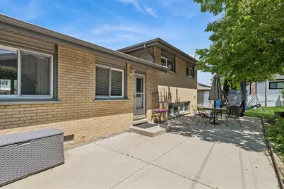 801 E Greenwood Drive, Mount Prospect, IL 60056 - Photo 20
