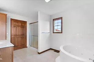 2136 N 34th Rd, Ottawa, IL 61350 - Photo 18