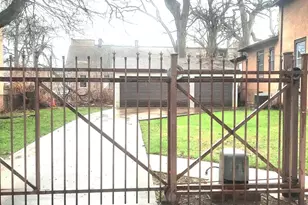 2665 E 77th St, Chicago, IL 60649 - Photo 46