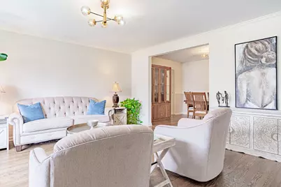 3890 Gregory Drive #1, Northbrook, IL 60062 - Photo 4