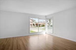 7012 N Kenton Ave, Lincolnwood, IL 60712 - Photo 6