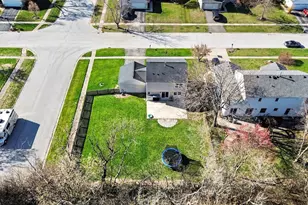 30W130 Huntington Dr, Warrenville, IL 60555 - Photo 20