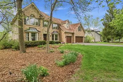 1005 Stonehedge Road, Saint Charles, IL 60174 - Photo 8