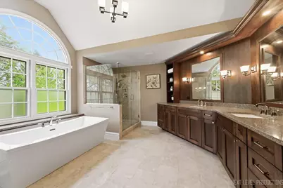 1005 Stonehedge Road, Saint Charles, IL 60174 - Photo 28