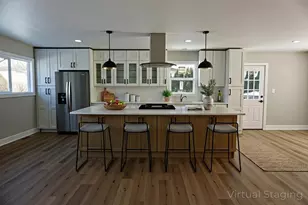 2018 E Ivy Ln, Mount Prospect, IL 60056 - Photo 6