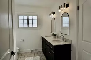 2018 E Ivy Ln, Mount Prospect, IL 60056 - Photo 16